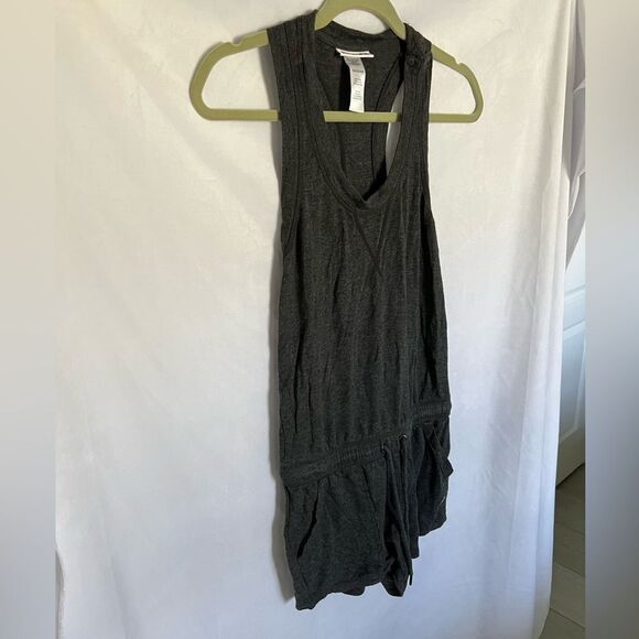 Reebok Gray Romper Womens size XS Snaps and Waist Tie - Picture 2 of 7